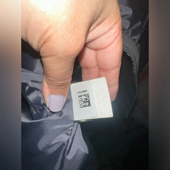 North Face Ski Jacket - NEVER BEEN WORN - Picture 7 of 11